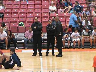 Enrique Burgos, Rebeca Davila y Jesús Borges: Segundo Juego de la Final Novicios 2015, ABB Vaqueros Vs Bucaplaa Pumas. / Foto por: Máximo Paula