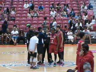 Charla con los Capitanes: Enrique Burgos, Rebeca Davila y Jesús Borges: Segundo Juego de la Final Novicios 2015, ABB Vaqueros Vs Bucaplaa Pumas. / Foto por: Máximo Paula