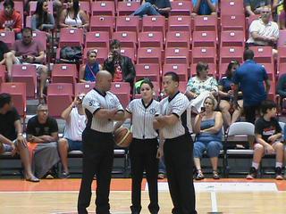 Jesús Borges, Rebeca Dávila Y Enrique Burgos: Segundo Juego de la Final Novicios 2015, ABB Vaqueros Vs Bucaplaa Pumas. / Foto por: Máximo Paula