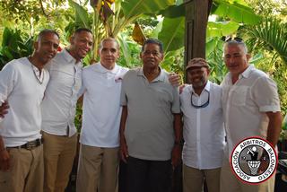 Máximo Paula, Benjamín Robles,  René Irizarry, Carlos Figueroa (árbitro Fundador), Carlos Andino y Edgardo Márquez / Foto por: Miguel Rodríguez Gómez