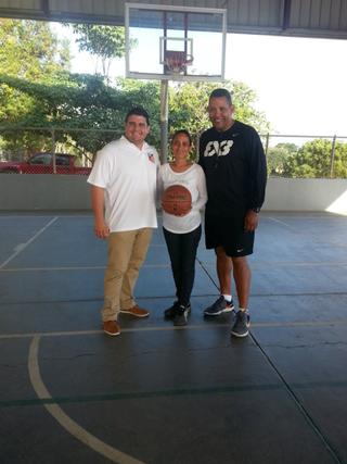 Edgar Marín, Daisy Cruz (Vice-Alcaldesa, Vieques) y Prof. Angel Rano Martínez