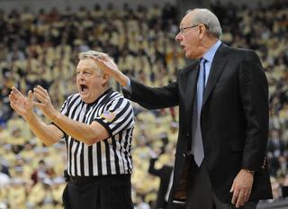 Referee Jim Burr  / Foto por: Syracuse.com