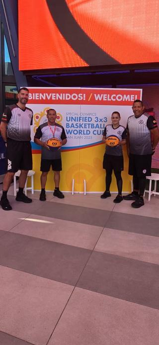 Dennis Quartas, Carlos Roman, Rebeca Dávila y Prof. Angel Rano Martínez